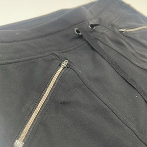 Athleta Metro Slouch Capri